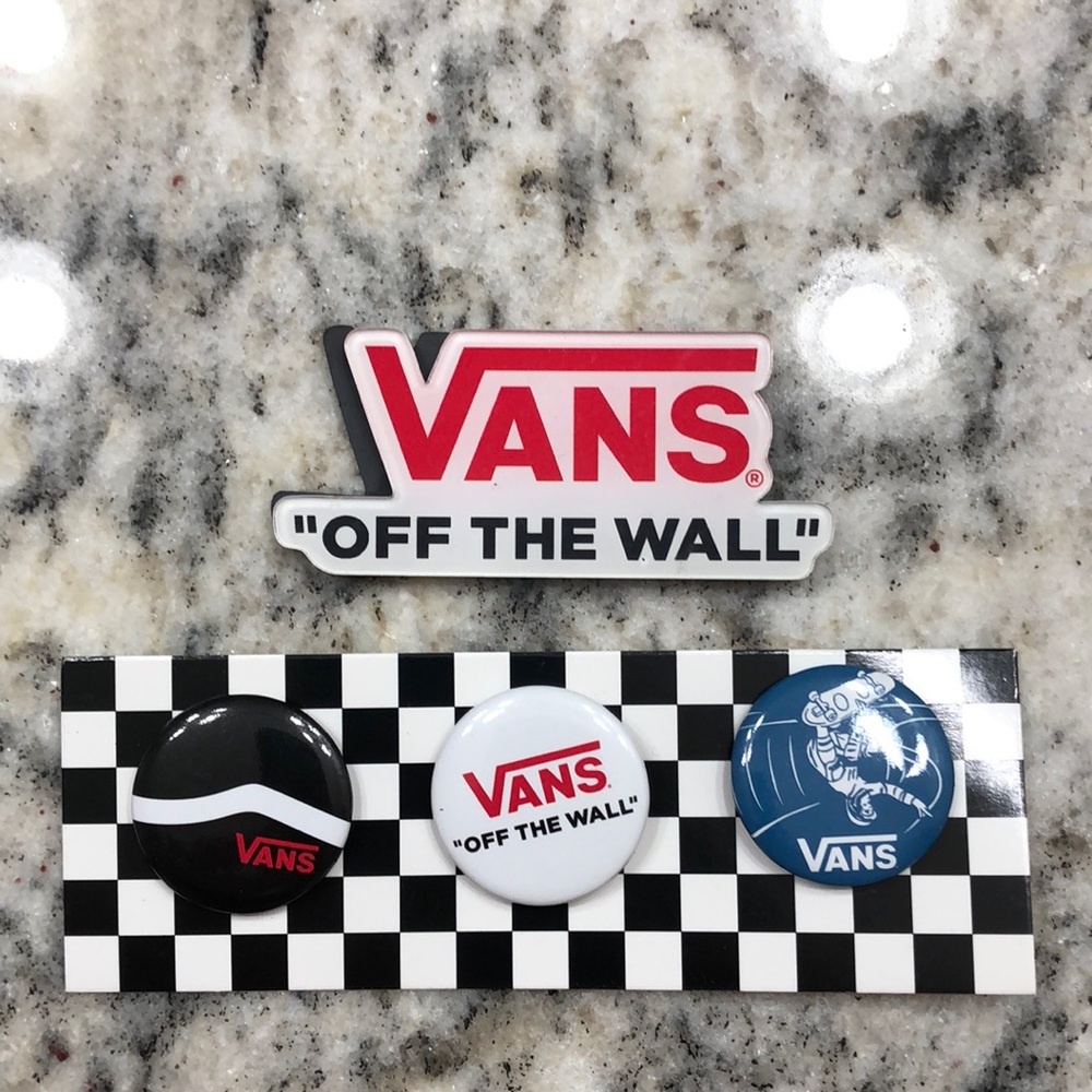Vans magnetic and pin set